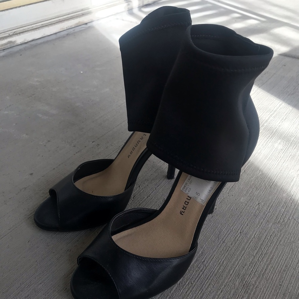 Black heels- open toe